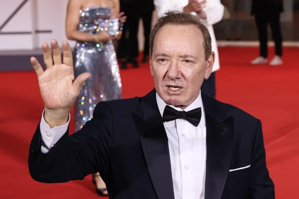 Fostul favorit al Hollywood-ului vorbește deschis despre pierderea locuinței: „Zeci de mii de oameni m-au sprijinit, oferindu-mi un acoperiș.”