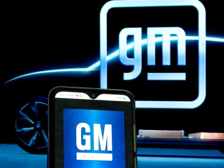 Transformarea echipei de software de la GM: schimbări la vârful tehnologiei