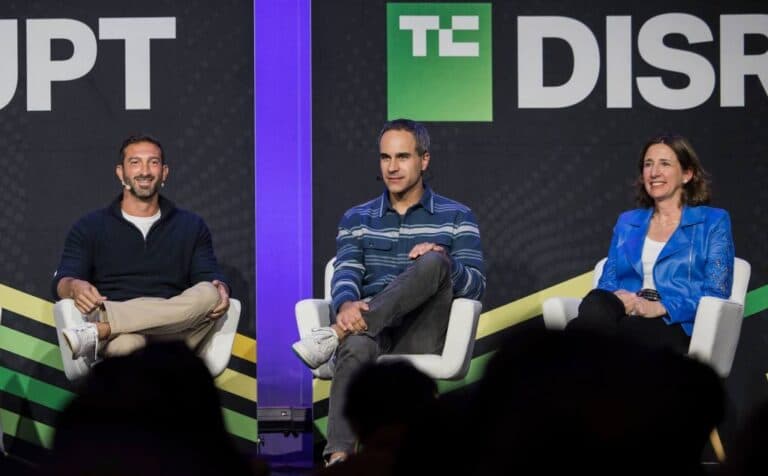 Cum percep OpenAI și Google transformarea strategiilor de piață prin inteligența artificială