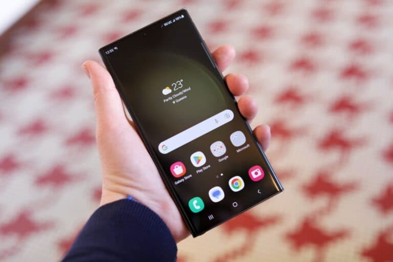 Spyware-ul ‘Landfall’ a exploatat o vulnerabilitate zero-day pentru a pătrunde în telefoanele Samsung Galaxy