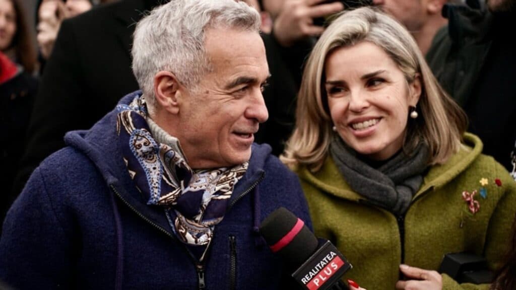 Călin Georgescu își exprimă dorința de a se întâlni cu voi la Alba Iulia: „Vă primesc cu brațele deschise, plin de emoție și afecțiune. Haideți să fim uniți!”