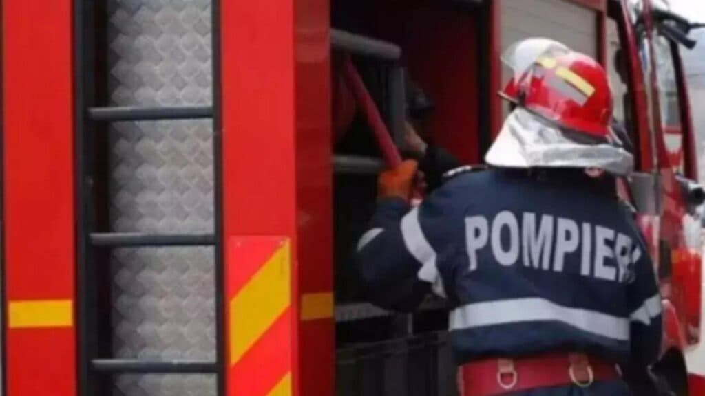 Foc devastator într-un apartament din Timișoara, stârnit de bateria unei trotinete electrice