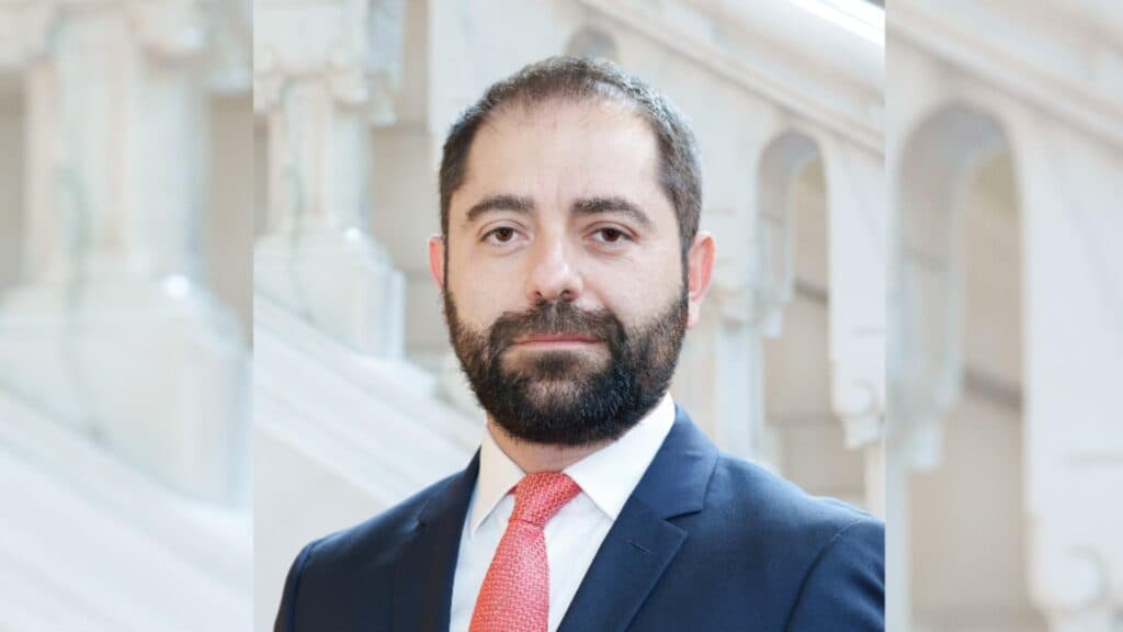 Prețurile iau avânt, iar echipa lui Nicușor Dan susține că ne descurcăm excelent. Radu Burnete: “Nu mai putem afirma că suntem o națiune sărăcită.”