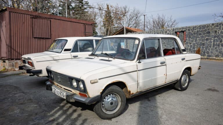 Lada se confruntă cu o cădere de 40% în producție, fiind depășită acum de Dacia de la Mioveni