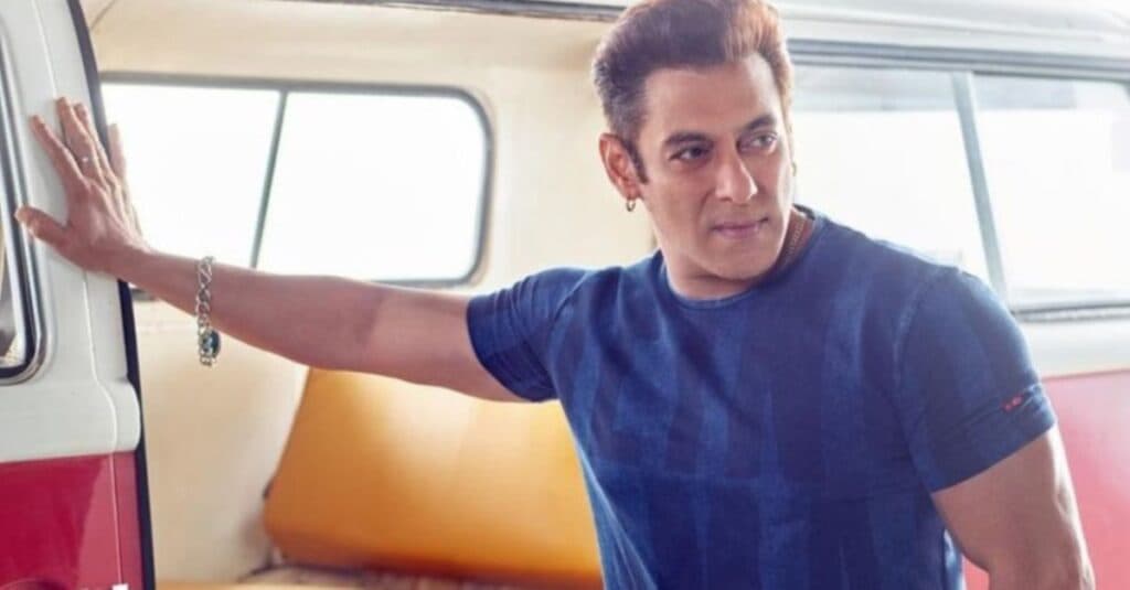 Salman Khan, într-o ipostază enigmatică alături de o altă femeie: „Unde s-a dus Iulia Vântur?”