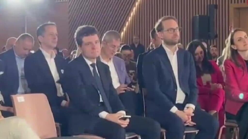 Controverse de proporții: liderul țării manevrează pentru scrutin, cu Nicușor Dan alături de Drulă