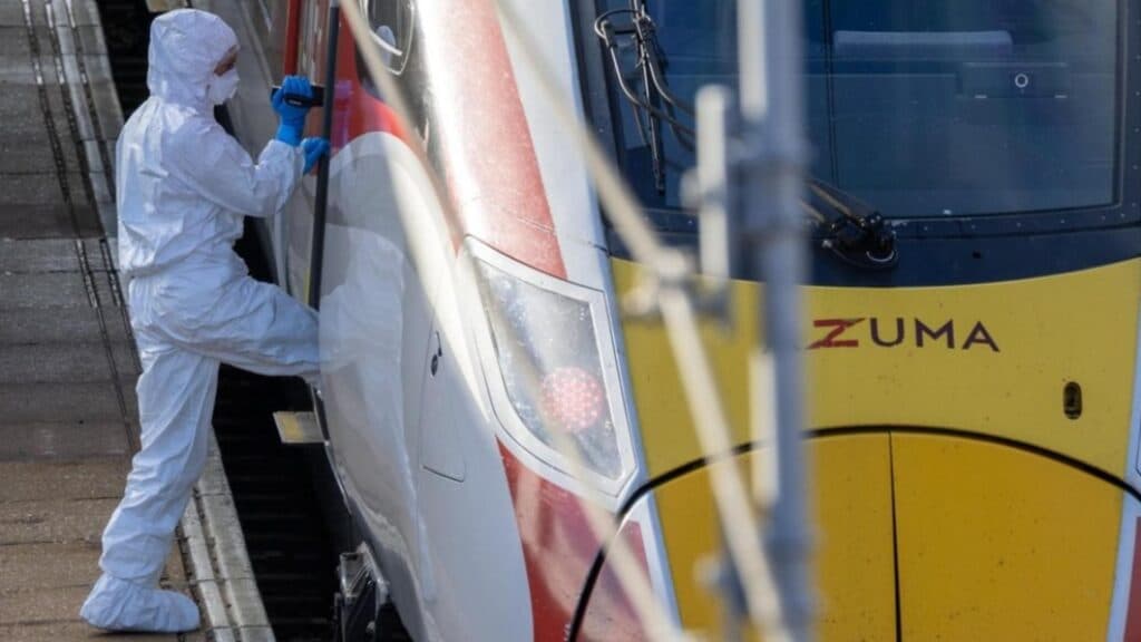 Teroare pe căile ferate britanice: zece pasageri răniți în urma unui atac brutal. Îngrijorările și poveștile înfricoșătoare ale supraviețuitorilor