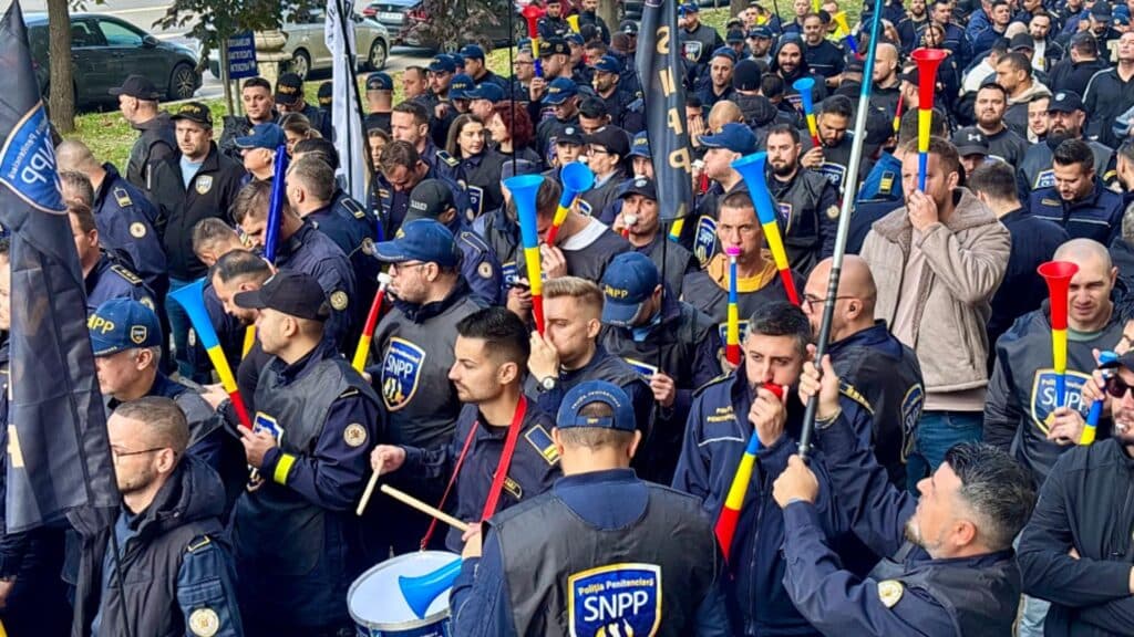 Protest național al sindicatelor din penitenciare: solicitări pentru oprirea schimbărilor la pensiile militare