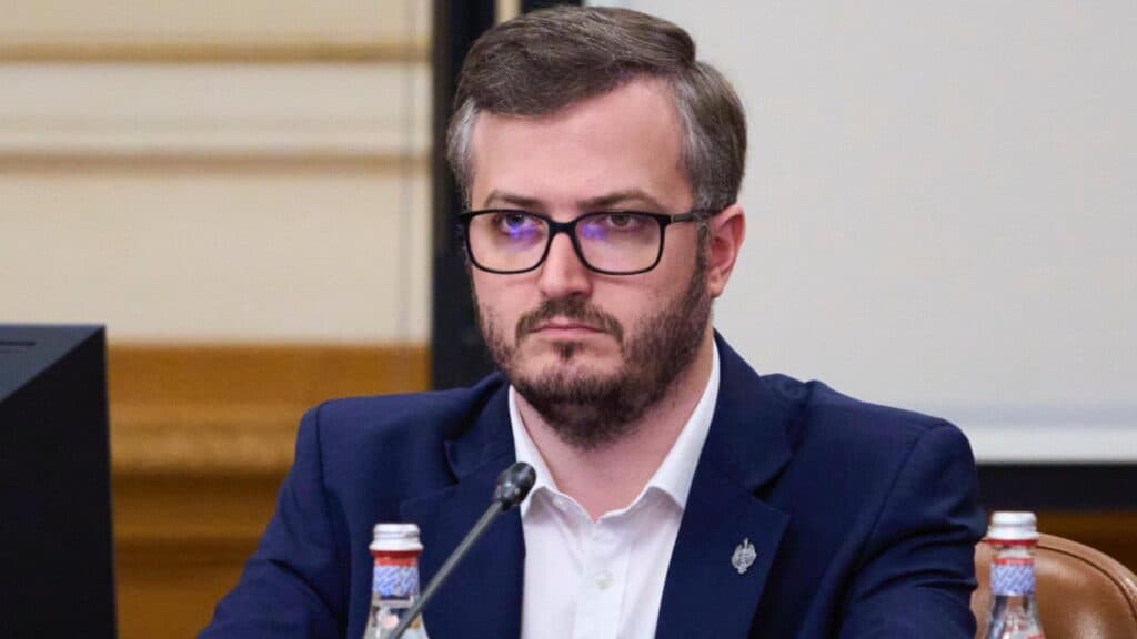 Ștefăniță Avrămescu nu se lasă intimidat de vechile partide: „Ne consideră extremiști, dar românii ne susțin. Ei s-au deconectat de la realitatea oamenilor.”