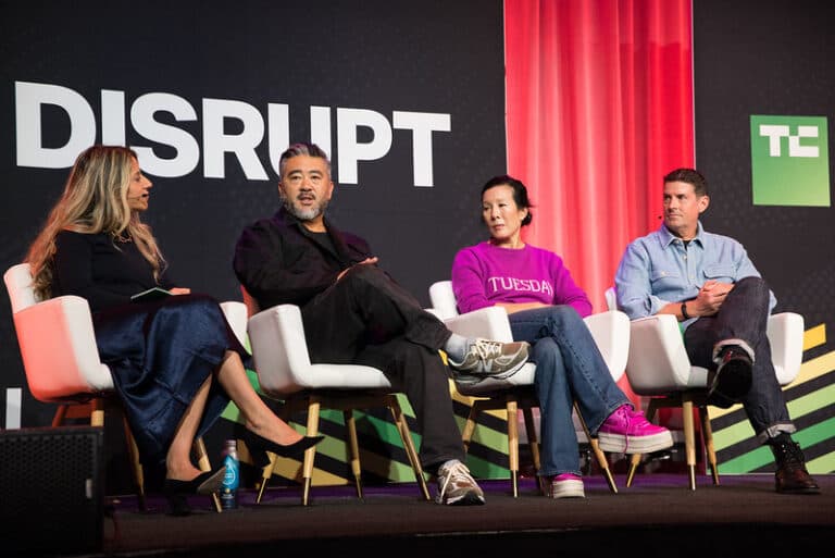 Venture capitaliștii renunță la regulile tradiționale pentru o „aventură inedită” în investițiile în startup-uri de inteligență artificială