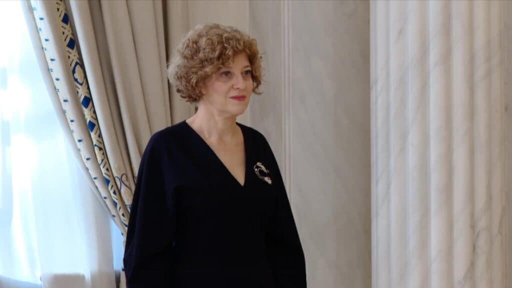 Vicepremierul Oana Gheorghiu își exprimă nemulțumirea față de judecători: “Sunt implicați într-o rețea Caritas”. Avertismente aspre pentru Nicușor Dan
