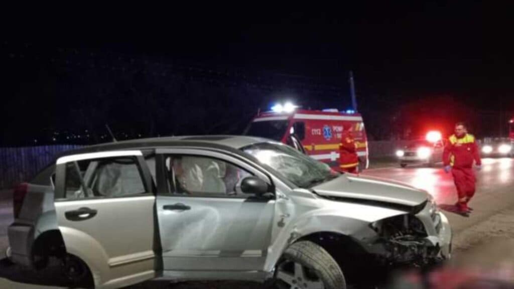 Coliziune de proporții în Botoșani: Cinci victime în urma incidentului rutier