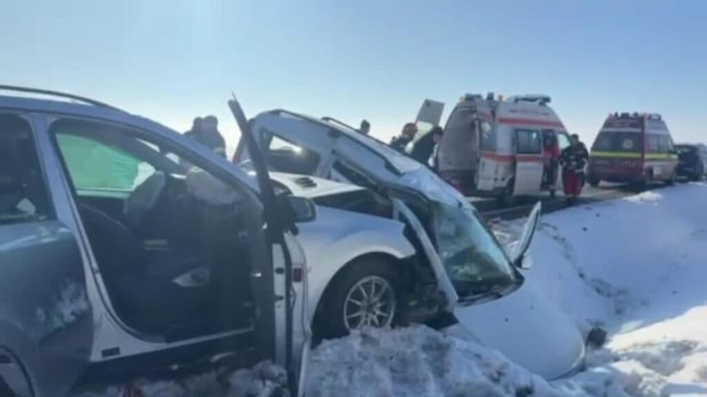 Tragedie în a doua zi de Crăciun: O tânără și-a pierdut viața pe o șosea din Dolj