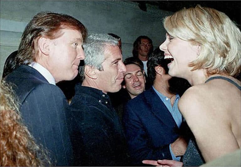 Secretele fotografiilor controversate cu Donald Trump și fetele lui Jeffrey Epstein! „Au ajuns la FBI.”
