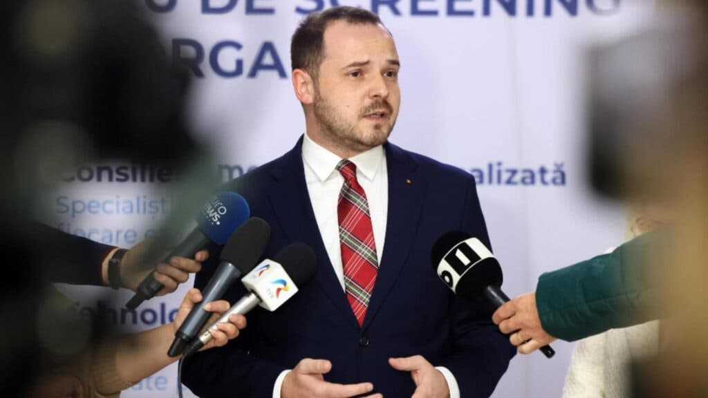 Alexandru Rogobete inspectează spitalele din Prahova: „Totul este sub control, fără necesitatea transferurilor la București. Ne menținem în stare de alertă.”