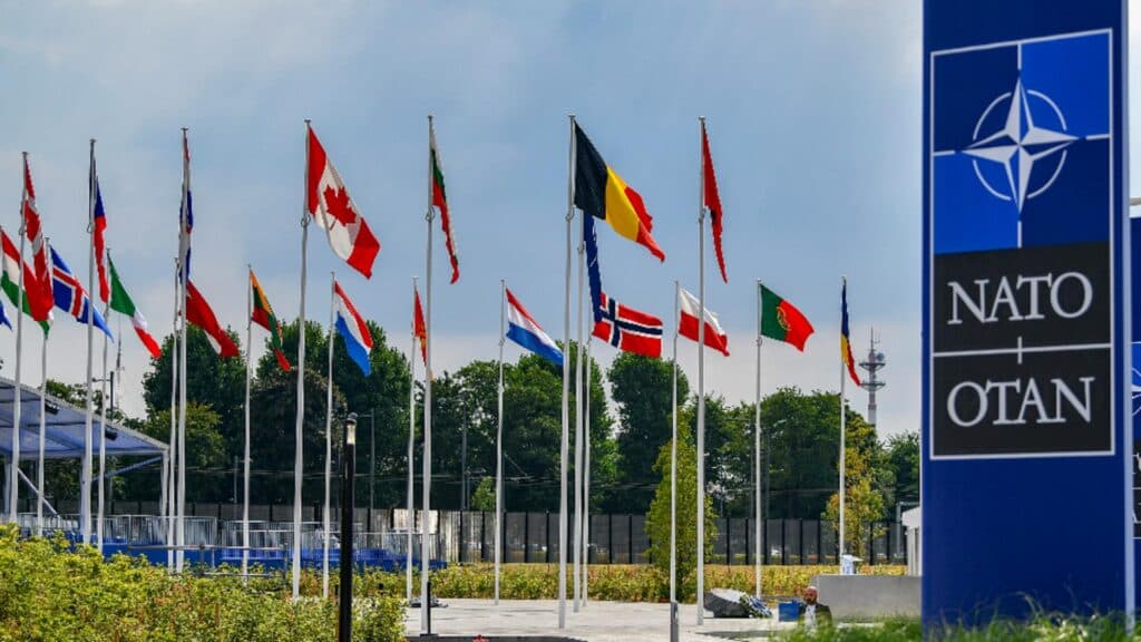 România, tot mai expusă în războiul din Ucraina: țara va deveni hub NATO pentru livrări de armament