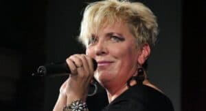 Silvia Dumitrescu îndeamnă cu pasiune românii de Ziua Națională: „Prețuiți România și păstrați unitatea.”