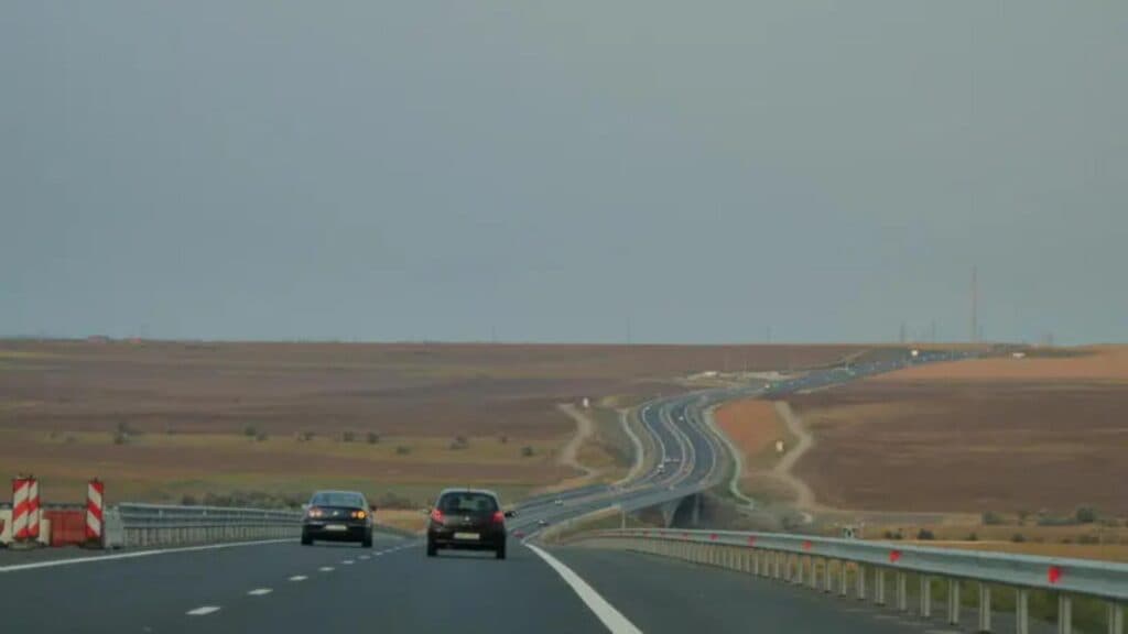 Autostrada A2, blocată temporar din cauza deșeurilor animale răspândite pe șosea