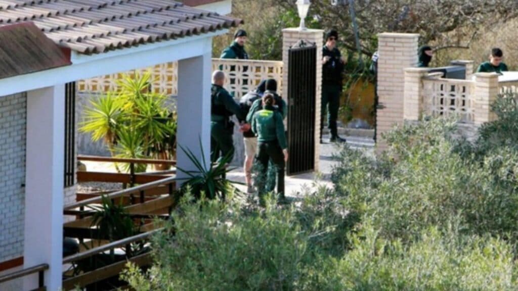 Violentă tragedie în sud-estul Spaniei: doi germani și-au pierdut viața, iar suspecți din Polonia au fost reținuți. O a treia victimă se află în stare critică