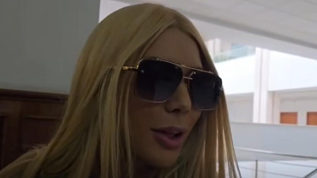 Blonda lui Coldea dezvăluie adevărul. Cine se află în spatele denunțurilor?
