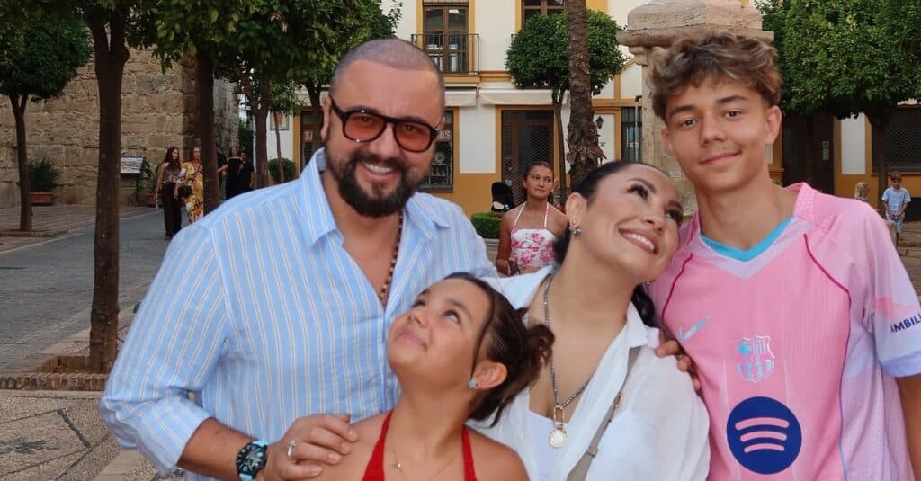 Cătălin Măruță răspunde acuzațiilor și își susține familia după scandalul generat de vizita la Ioan Andone. Reacția care a stârnit indignarea fanilor de sărbători