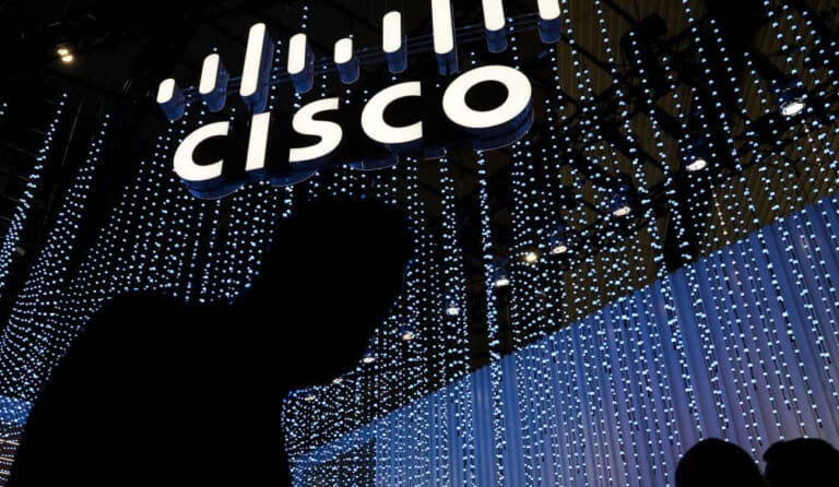 Cisco avertizează cu privire la atacurile cibernetice din partea hackerilor chinezi care vizează clienții săi cu o vulnerabilitate necunoscută