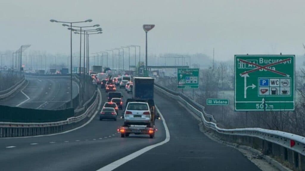 Înghesuială pe 11 kilometri la Vama Nădlac: Alege rutele alternative pentru a evita aglomerația