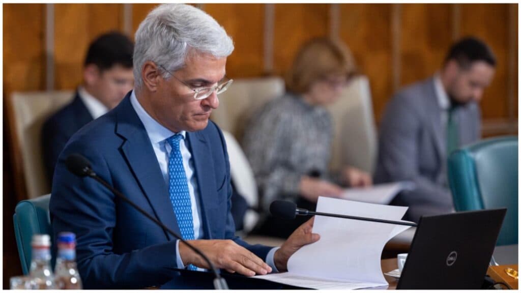 Controverse în Executivul lui Bolojan: Dragoș Pâslaru își atribuie singur contracte