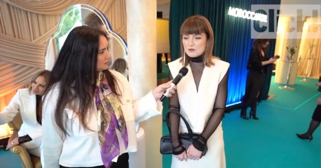 Povestea surprinzătoare a Alexandrei Ungureanu de Anul Nou: „A fost un an mai ciudat” – Artista își celebrează ziua între Crăciun și Revelion! „Aștept cadouri de la toți.”