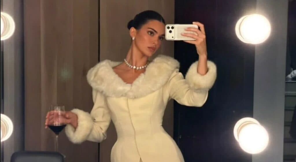 Cum a reinventat familia Kardashian magia Crăciunului, lăsând în urmă tradițiile vechi?