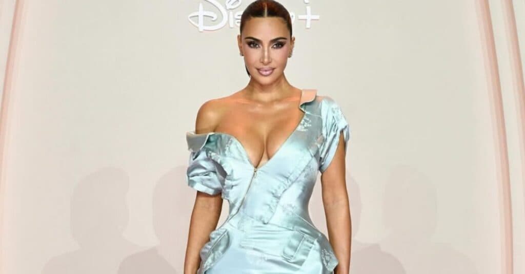 Descoperă cum a transformat Kim Kardashian locuința în tărâmul magic al Crăciunului cu un decor deosebit