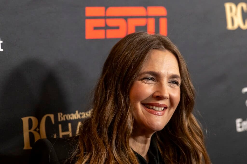 Transformarea lui Drew Barrymore la 50 de ani: Actrița își arată frumusețea naturală pe rețelele sociale