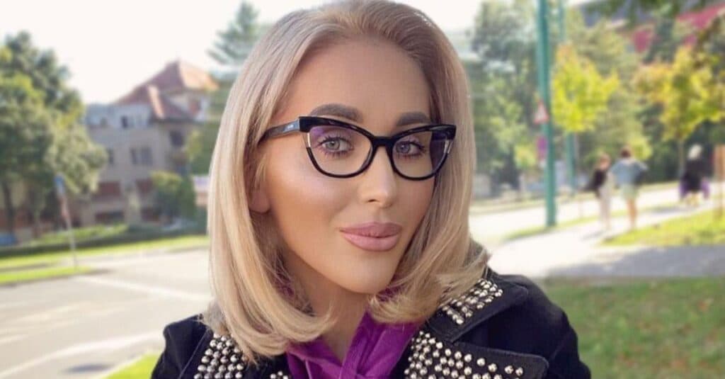 Dana Roba și partenerul său din America, o sesiune deosebită de sărbători! Capturi pline de emoție alături de cele două fetițe ale Danei