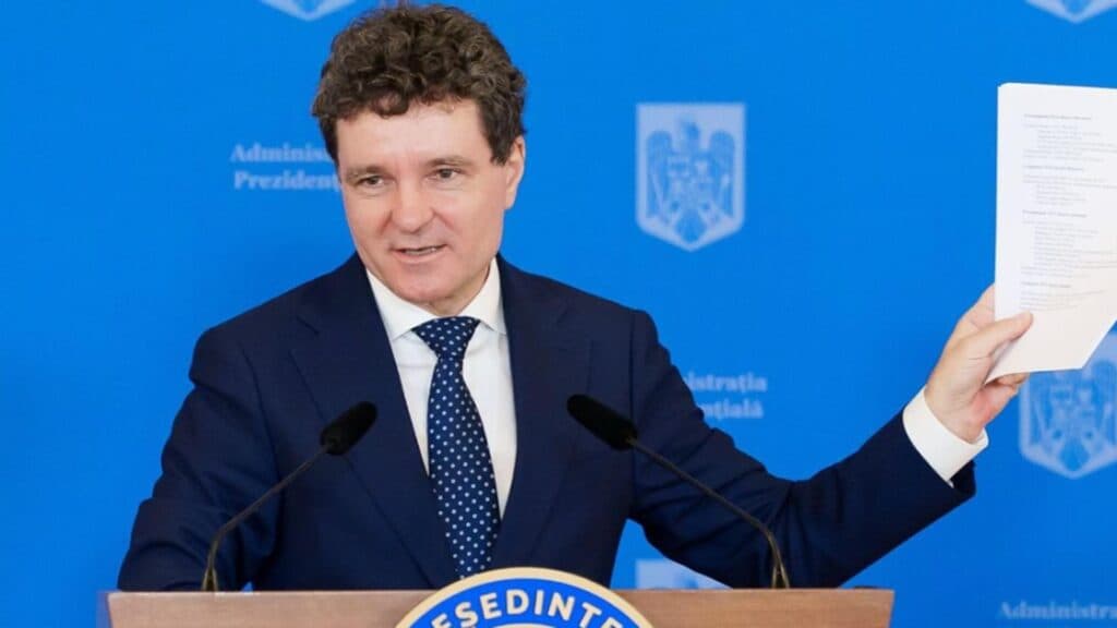 După o lună de incertitudine, Nicușor Dan dezvăluie că un nou ministru al Apărării va fi desemnat, însă nu în curând