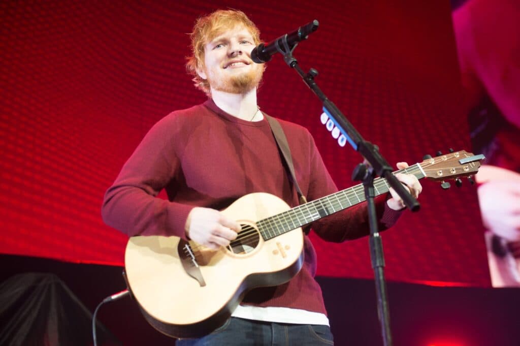 Ed Sheeran, o metamorfoză spectaculoasă! Descoperă cum a reușit artistul să piardă 14 kilograme și să strălucească mai mult ca niciodată