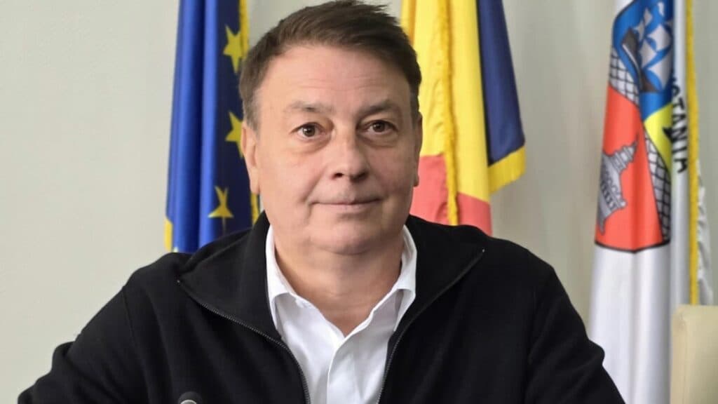 Florin Mitroi, liderul CJ Constanța, își revizuiește decizia și rămâne la conducere: „Am ales să păstrez stabilitatea județului.”