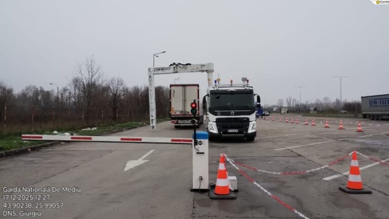 Garda de Mediu a testat un inovator scaner cu raze X la frontieră, inspectând camioanele de marfă pentru radiații