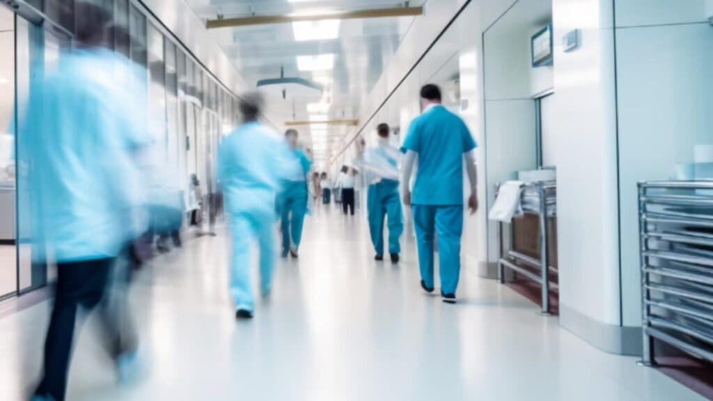Revoltă în rândul medicilor din ambulatoriu după plafonarea punctului: „Guvernul ne înșeală. Premierul ne dezamăgește. Minciuni cu obținere și determinare.”