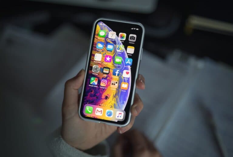 Google și Apple lansează actualizări de urgență pentru securitate în urma atacurilor de tip zero-day