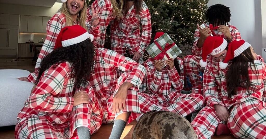 Heidi Klum și partenerul său mai tânăr au sărbătorit Crăciunul în stil cozy, îmbrăcați în pijamale!