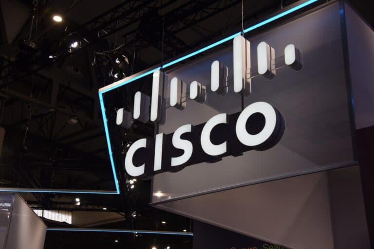 Sute de clienți Cisco sunt expuși unei noi campanii de hacking din partea chinezilor, afirmă cercetătorii
