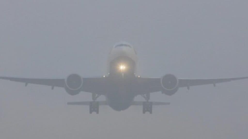 Aterizare de urgență: avionul din Londra, cu destinația Suceava, a ajuns la Timișoara