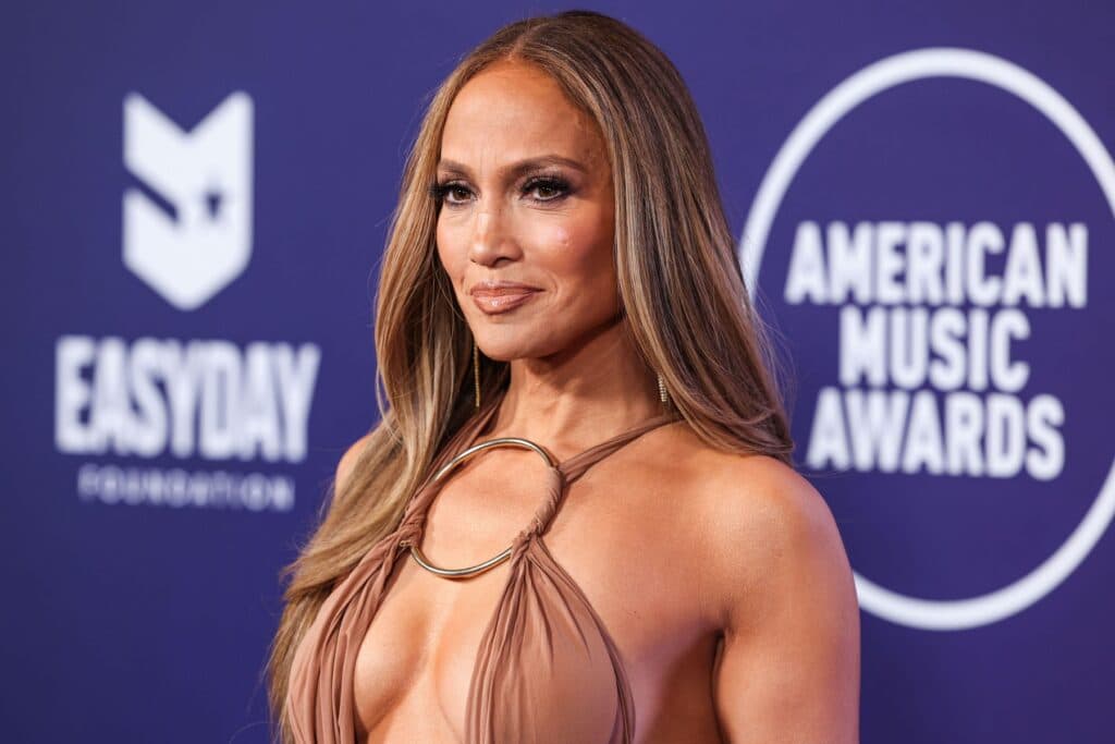 Jennifer Lopez a electrizat Las Vegas cu o apariție îndrăzneață! Fanii au rămas fără cuvinte!