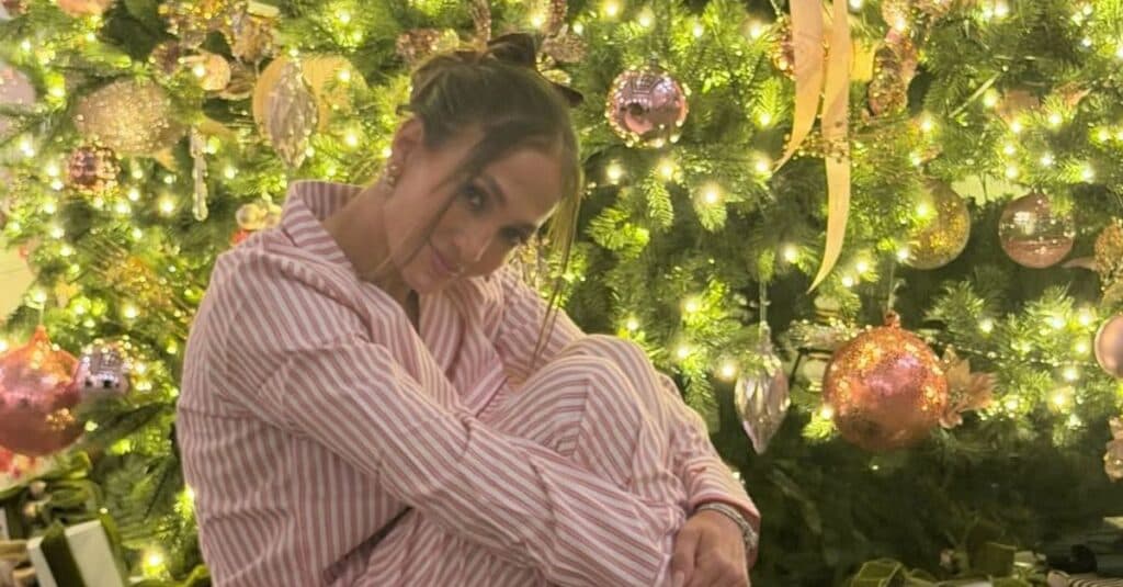 Jennifer Lopez își petrece Crăciunul în cercul familiei! O fotografie deosebită cu sora sa
