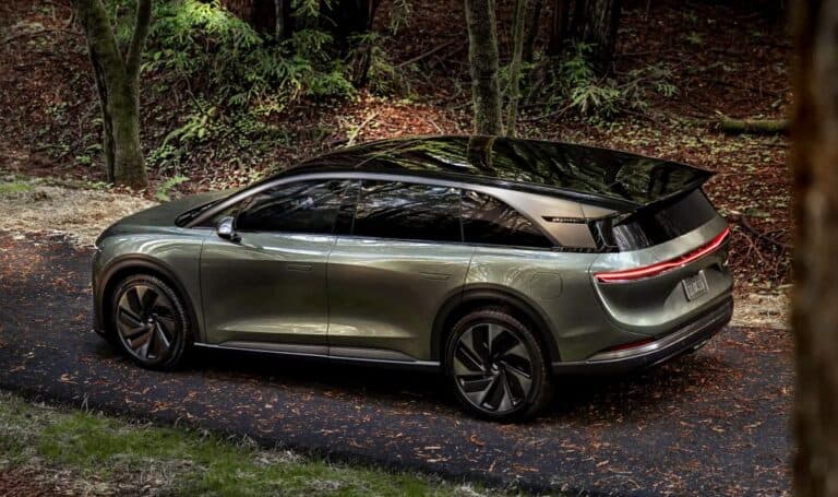 Fostul inginer-șef de la Lucid Motors dă în judecată compania pentru concediere abuzivă și discriminare