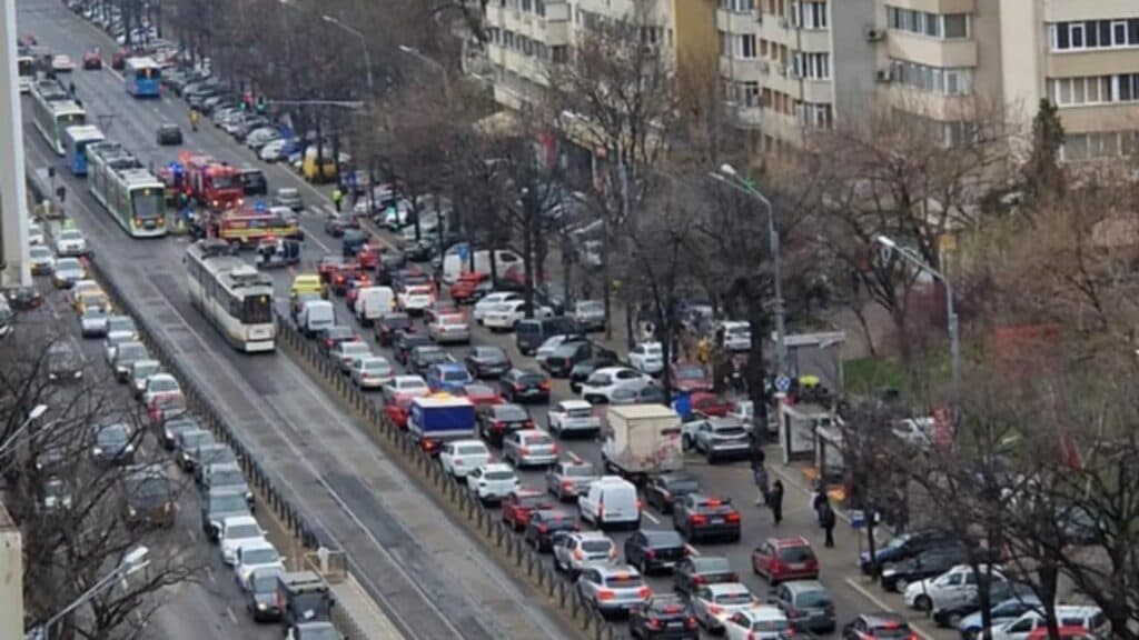 Atenție, șoferi! Restricții temporare de circulație pe o arteră aglomerată din București