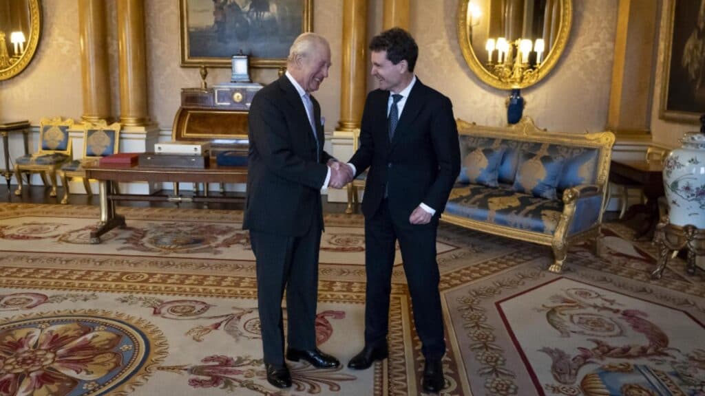 Nicușor Dan se întâlnește cu regele Charles al Marii Britanii
