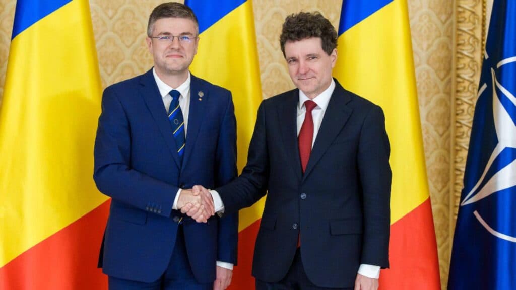 Un condamnat la închisoare ia frâiele cabinetului noului ministru al Economiei. Irineu Darău face declarații surprinzătoare și își susține protejata: are cazierul impecabil