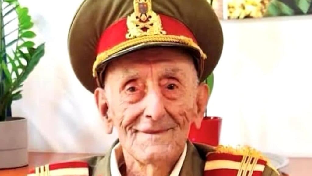 O distincție unică de Ziua Națională: veteranul Ion Vasile Banu, onorat de președintele Nicușor Dan
