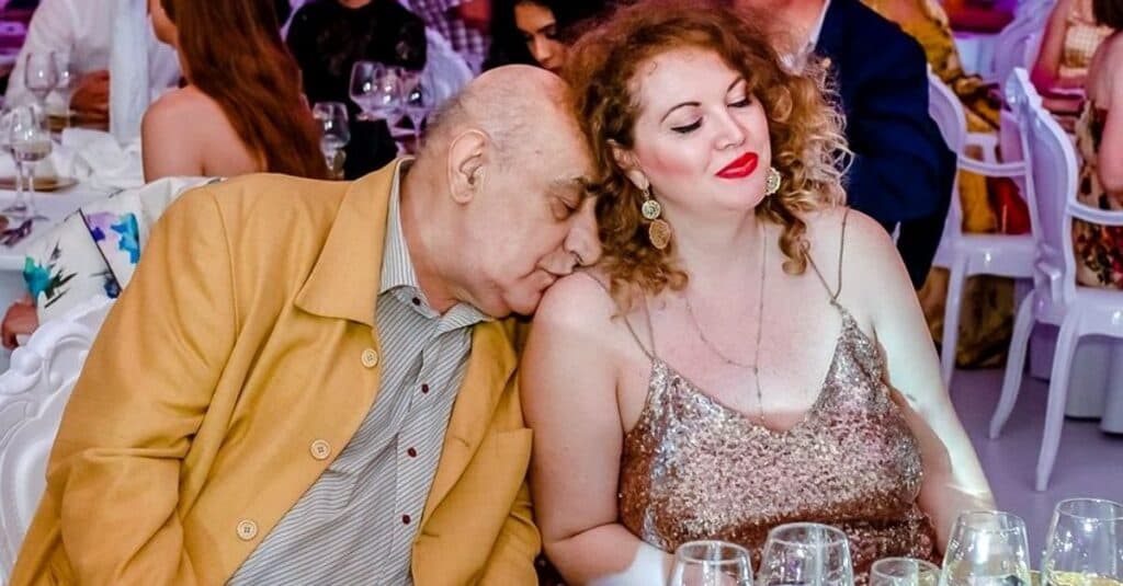 Oana Lis își scoate la licitație costumele lui Viorel, însă fostul primar al Capitalei ripostează: „Cine ar da bani pe hainele unui defunct?”